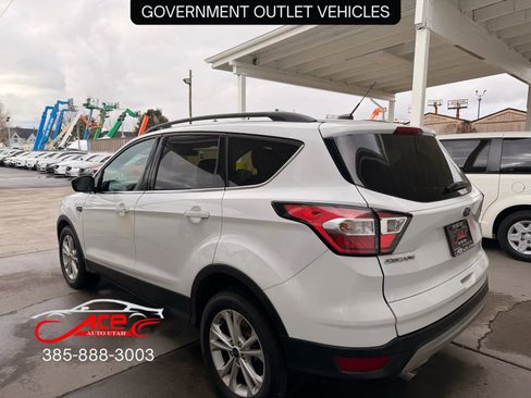 Used 2018 Ford Escape SE image 5