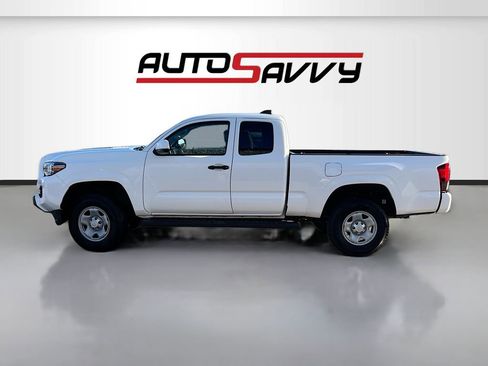 Used 2023 Toyota Tacoma SR AWD/4WD image 4