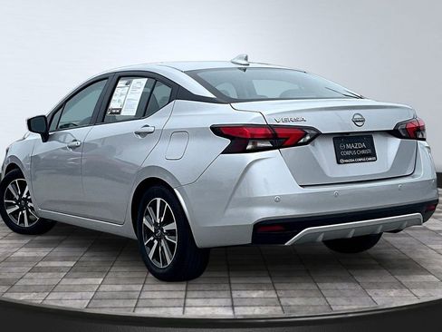 Used 2025 Nissan Versa SV FWD image 5