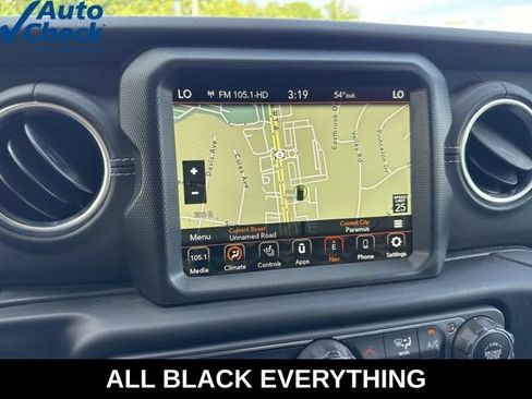 Used 2023 Jeep Wrangler Unlimited Sahara w/ Cold Weather Group AWD/4WD image 6