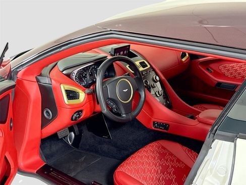 Used 2019 Aston Martin Vanquish Zagato RWD image 15