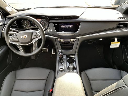 New 2026 Cadillac XT5 Sportv w/ LPO, Floor Liner Package image 10