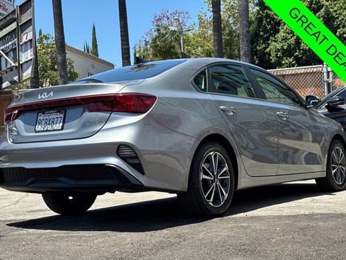 Used 2023 Kia Forte LXS FWD image 4