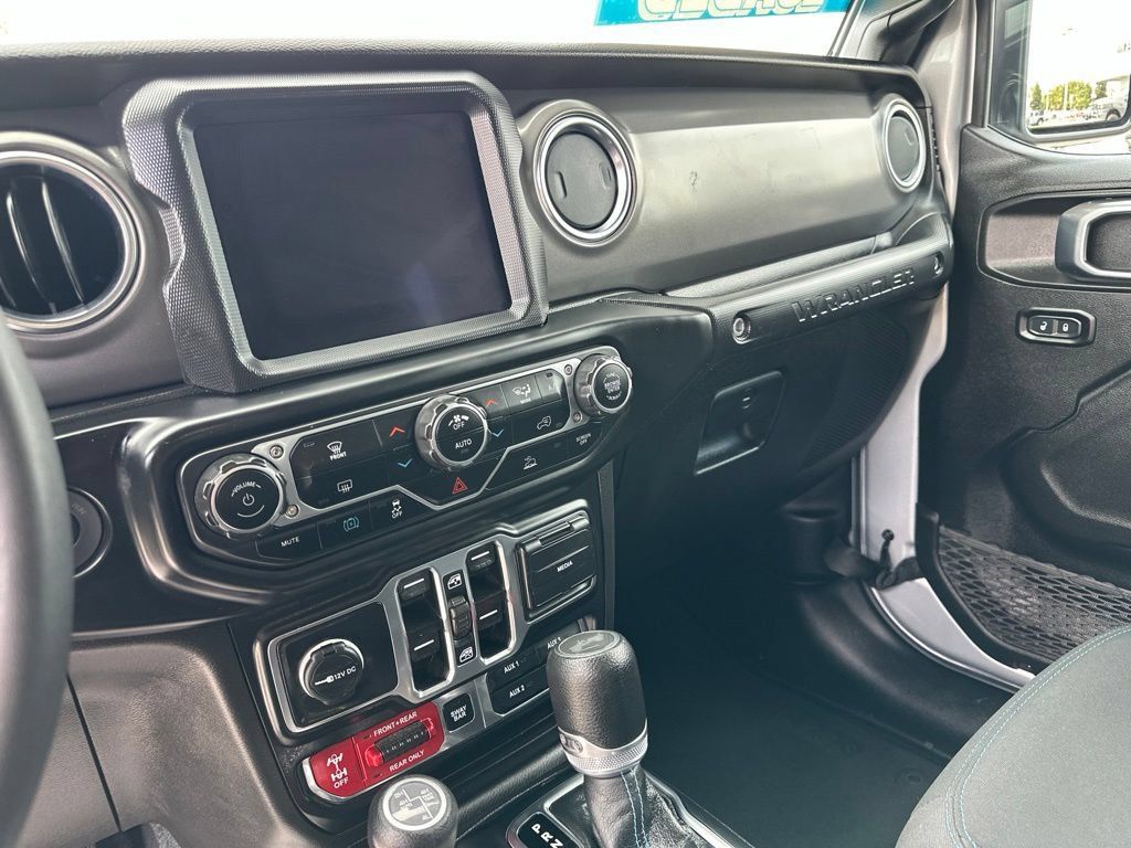 Used 2023 Jeep Wrangler Unlimited Rubicon 4xe AWD/4WD image 14