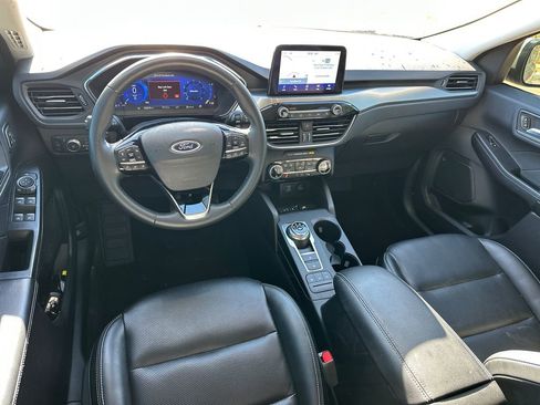 Used 2022 Ford Escape Titanium image 22