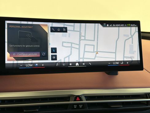 Used 2025 BMW iX xDrive50 w/ Premium Package AWD/4WD image 19