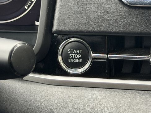 Used 2023 Mitsubishi Outlander SE Black Edition image 30