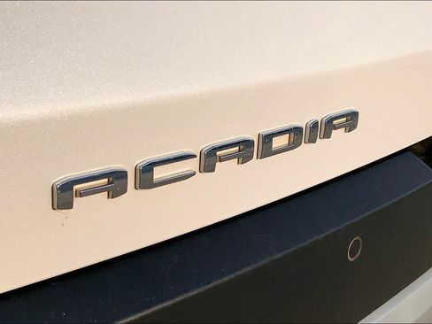 Used 2020 GMC Acadia SLT w/ Premium Package FWD image 31