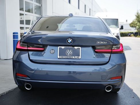 Used 2025 BMW 330i Sedan w/ M Sport Package RWD image 10
