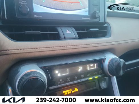 Used 2020 Toyota RAV4 LE w/ All Weather Liner Package AWD/4WD image 32