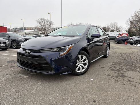 Used 2024 Toyota Corolla LE image 1