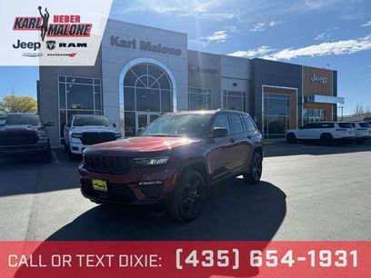 Used 2023 Jeep Grand Cherokee Limited w/ Black Appearance Package