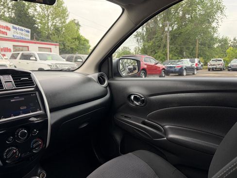 Used 2019 Nissan Versa SV w/ SV Special Edition Package FWD image 27