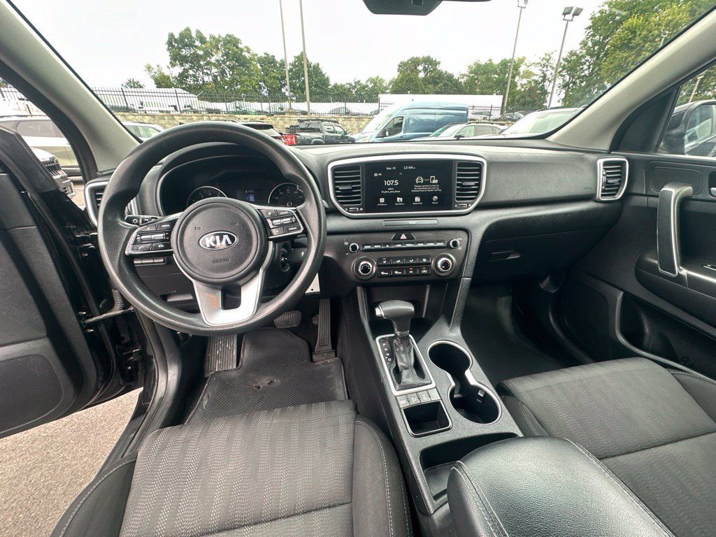 Used 2022 Kia Sportage LX AWD/4WD image 25