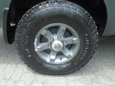 Used 2002 Nissan Frontier XE AWD/4WD image 29