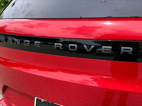 Used 2025 Land Rover Range Rover Sport Dynamic SE AWD/4WD image 30