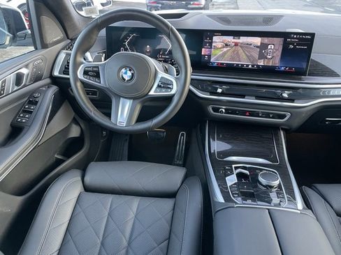 Certified 2026 BMW X7 xDrive40i image 9