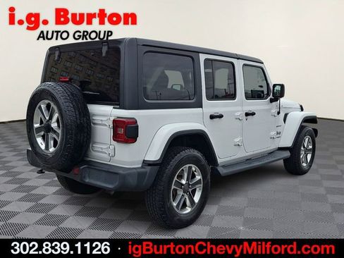 Used 2018 Jeep Wrangler Unlimited Sahara image 6