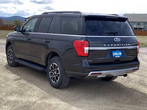 Used 2024 Ford Expedition XLT AWD/4WD image 12