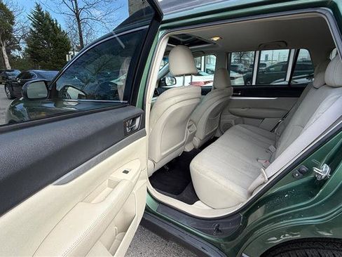 Used 2010 Subaru Outback 2.5i Premium image 17