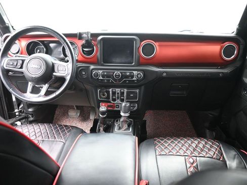 Used 2018 Jeep Wrangler Unlimited Rubicon image 16