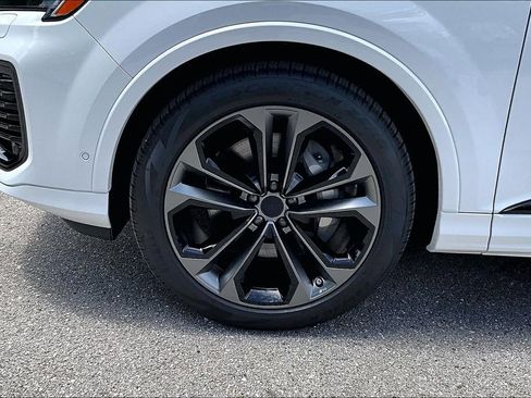 New 2026 Audi Q7 3.0T Premium Plus AWD/4WD image 13