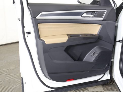 Used 2022 Volkswagen Atlas Cross Sport SE image 22