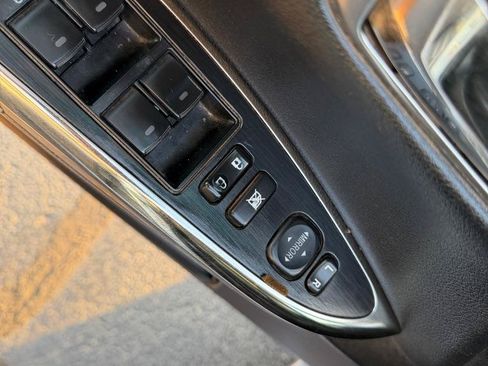 Used 2016 Toyota Avalon XLE FWD image 22