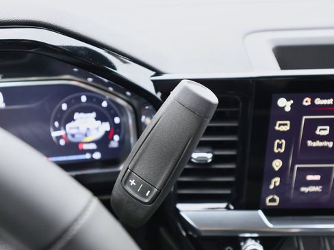 New 2026 GMC Sierra 2500 SLT w/ SLT Premium Package image 21