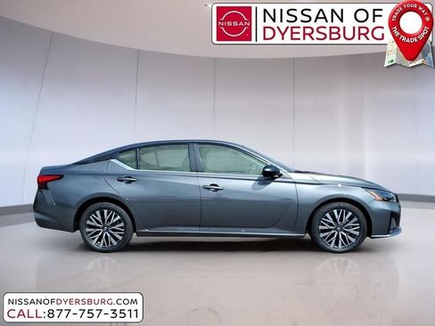 New 2025 Nissan Sentra SV w/ All-Weather Package FWD image 2