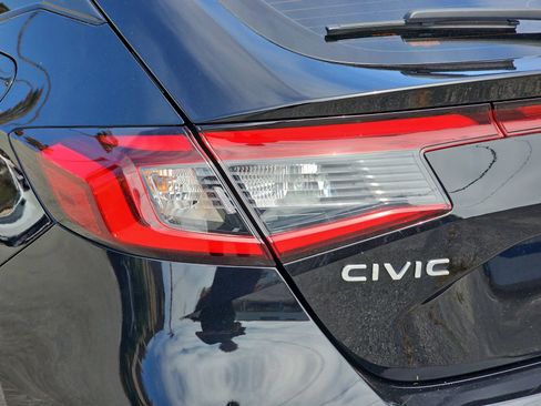 Used 2024 Honda Civic Sport image 32