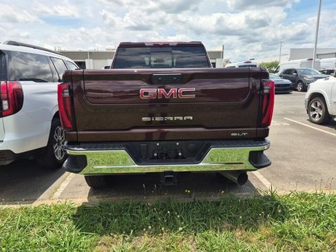 Used 2024 GMC Sierra 2500 SLT w/ SLT Premium Package AWD/4WD image 4