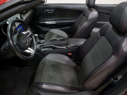 Used 2017 Ford Mustang GT Premium w/ Equipment Group 401A RWD image 13