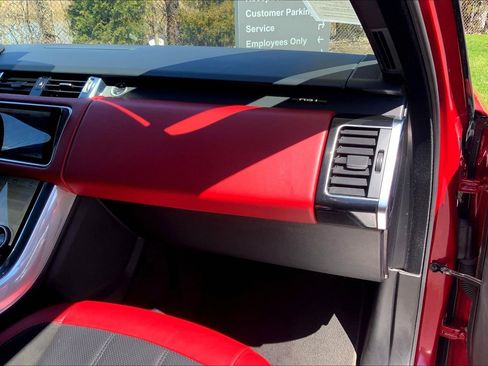 Used 2022 Land Rover Range Rover Sport HST image 18