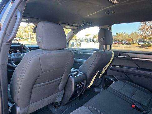 Certified 2025 GMC Acadia Elevation image 28