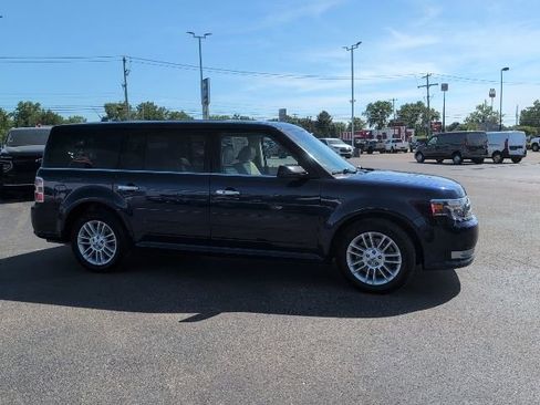 Used 2016 Ford Flex SEL w/ Equipment Group 202A FWD image 9