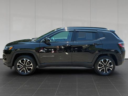 Used 2024 Jeep Compass Limited w/ Sun and Sound Group AWD/4WD image 2