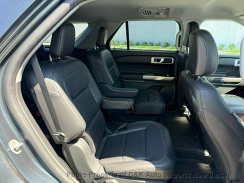 Used 2023 Ford Explorer XLT w/ Equipment Group 202A AWD/4WD image 14