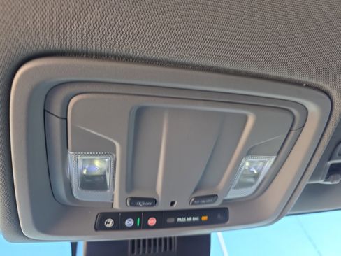 Used 2024 GMC Sierra 1500 SLT image 21