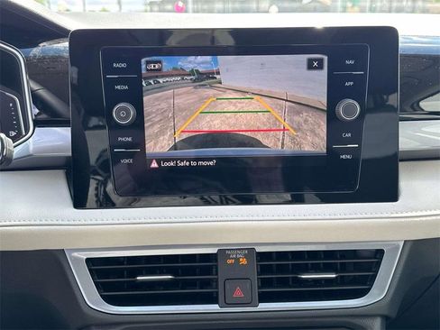 New 2025 Volkswagen Taos SEL AWD/4WD image 16