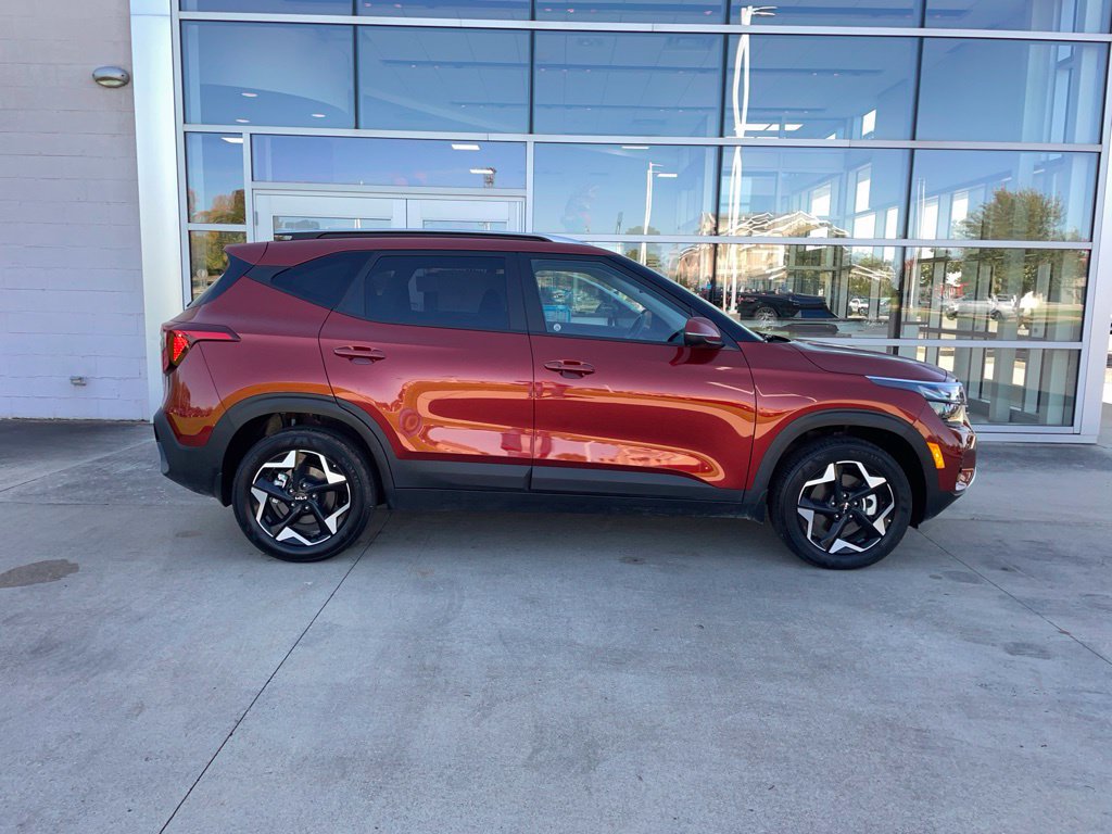 Used 2026 Kia Seltos S AWD/4WD image 4