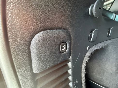 Used 2019 Jeep Grand Cherokee Limited RWD image 44