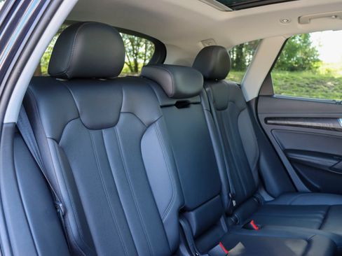 Used 2018 Audi Q5 Prestige w/ Prestige Package AWD/4WD image 19