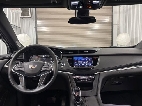 Used 2025 Cadillac XT5 Premium Luxury image 32