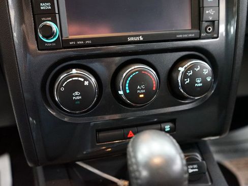 Used 2010 Dodge Challenger SE RWD image 32