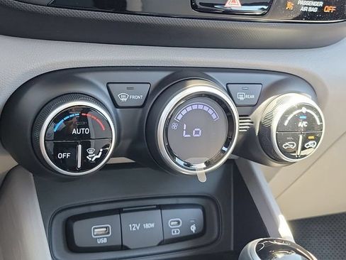 New 2026 Hyundai Venue SEL FWD image 12