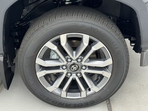 New 2026 Toyota 4Runner Limited AWD/4WD image 15