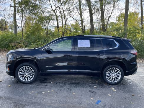 Used 2024 GMC Acadia Denali image 6