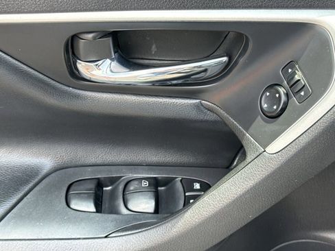 Used 2017 Nissan Altima 2.5 S w/ Power Driver Seat Package FWD image 13