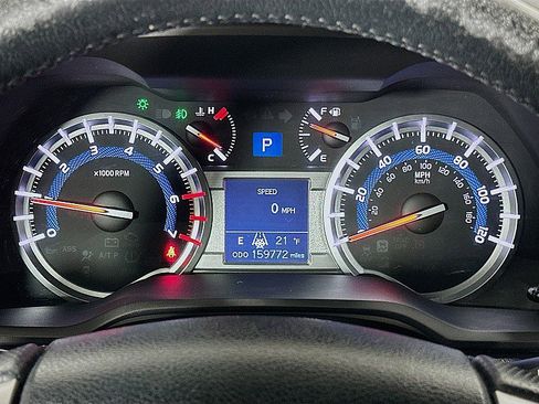 Used 2017 Toyota 4Runner SR5 Premium image 13